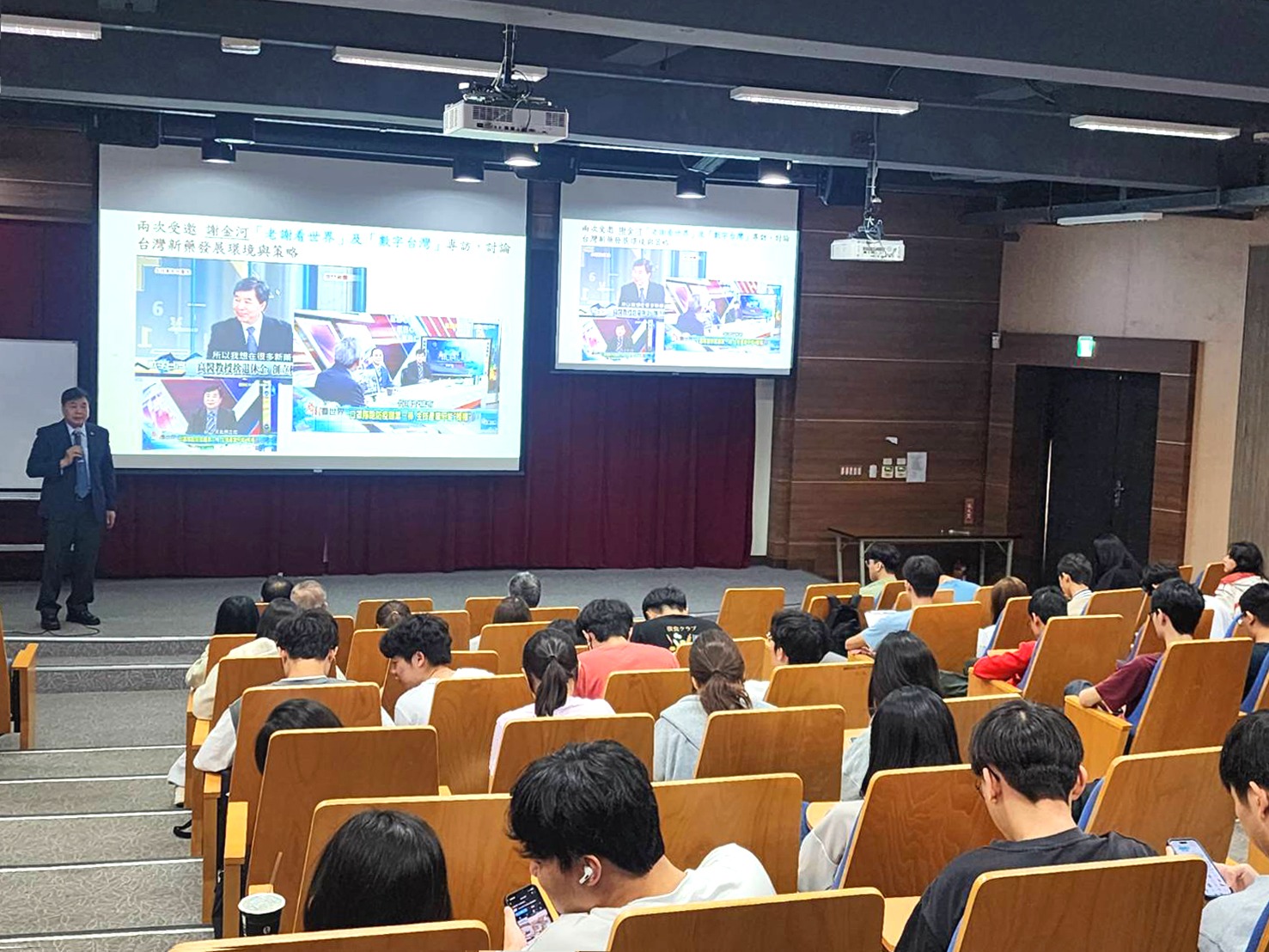 Dr. Kou's speech at Chung Shan Medical University
